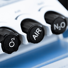 Buttons for nitrous oxide and oxygen on a machine